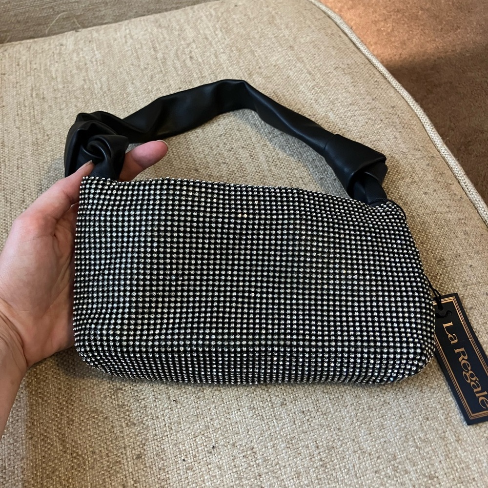 Black rhinestone purse with knot handle design - Picture 5 of 5